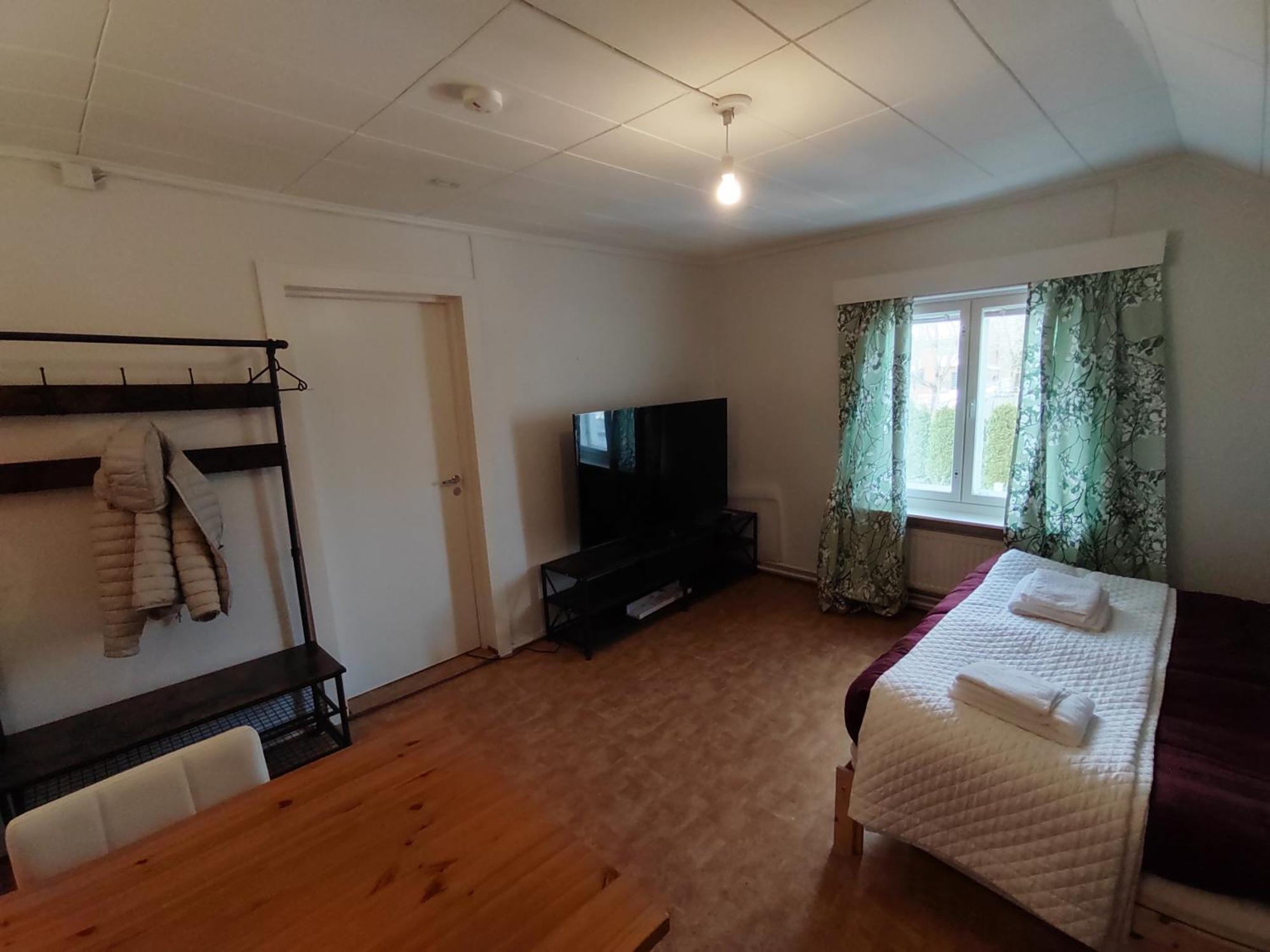 Kalle'S Unluxury Guest House Cl0Sed From 1St Of Feb 2025 Helsínquia Exterior foto