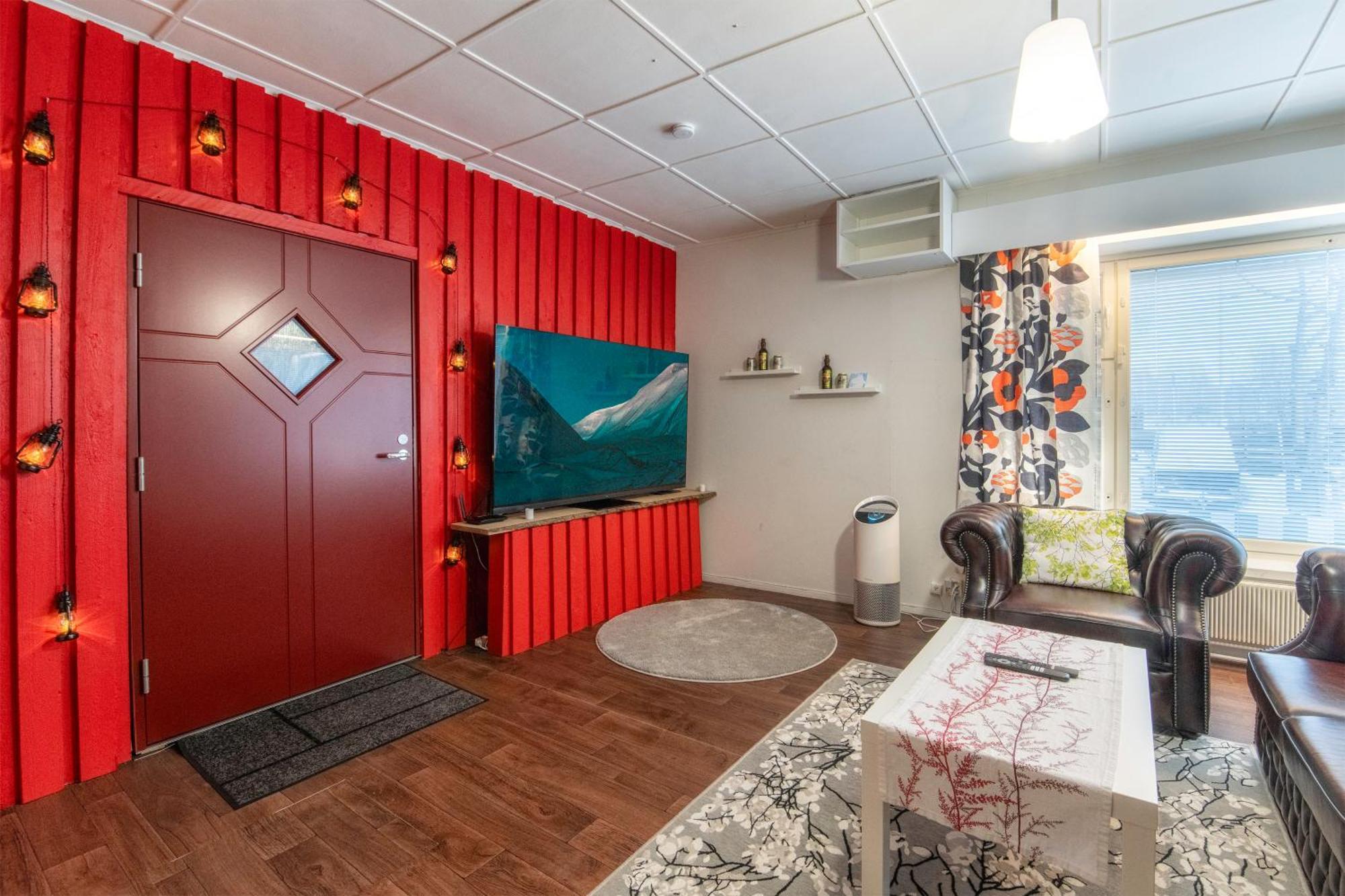 Kalle'S Unluxury Guest House Cl0Sed From 1St Of Feb 2025 Helsínquia Quarto foto